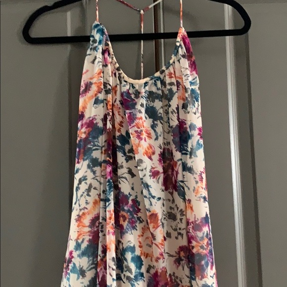 Beautiful summer dress! New with tags. - Picture 2 of 3